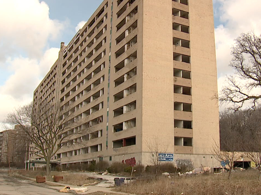 East Cleveland residents fed up with hazardous abandoned apartment