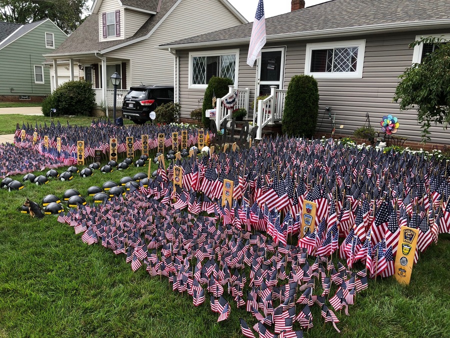 Local patriots commemorate 9/11 with thousands of flags ...
