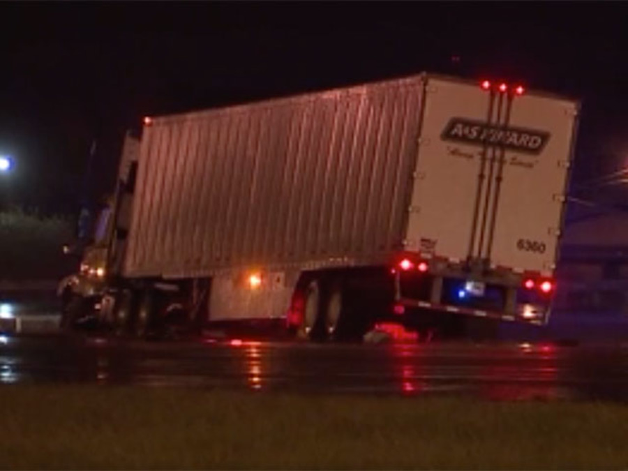 Freezing rain causing slick conditions for your Thursday morning commute